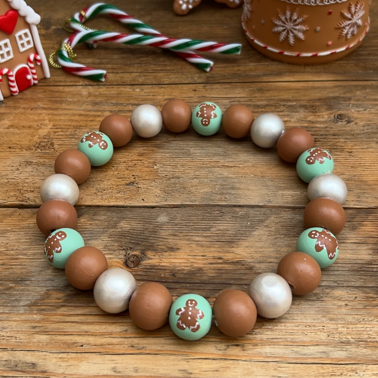 Gingerbread cookie mint